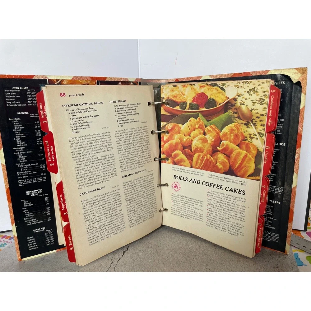 Better Homes and Gardens New Cook Book Red Plaid Binder Good‎ Vintage Recipes